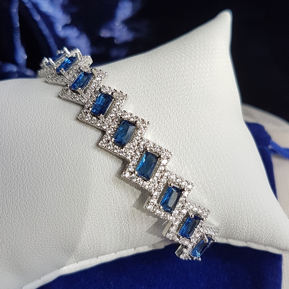 Swarovski Elements 925 Sterling Silver Blue Sapphire Cuff Bracelet NEW - Picture 1 of 17